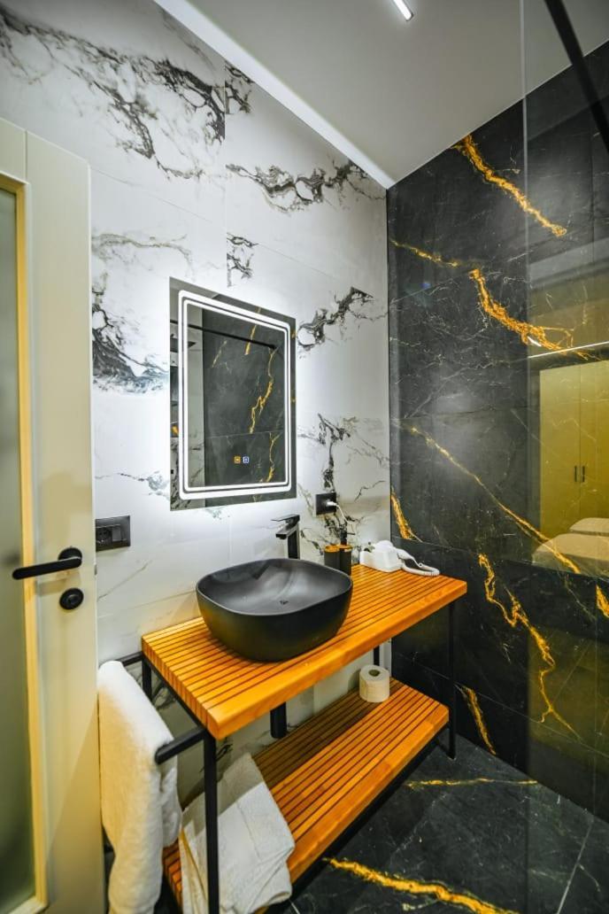 Mon Ami Boutique Hotel Shkodër 外观 照片